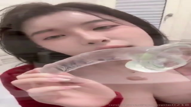 백옥젖소 코코 유리창에 딜도펠라