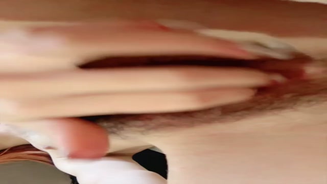 比類のない美しさ、魅力的でセクシーなボディを備えた、赤毛の元気な若い女性[シャオウェイはお腹がすいている]が、誘惑的なヌ…