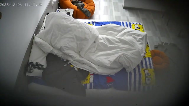 12月6日に新たに流出したホテルの写真❤️ 若いカップル、「白月光」の美女は哀れにも彼氏が射精したくてたまらなくなり、何…