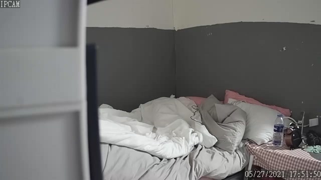 반려동물과 알몸으로 생활하는 미녀