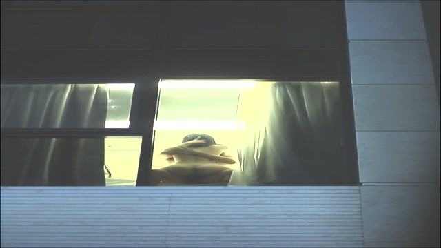 문 열어놓고 섹스하는 커플 촬영