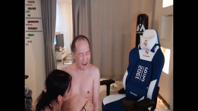 리액션 화끈한데 떡방가자