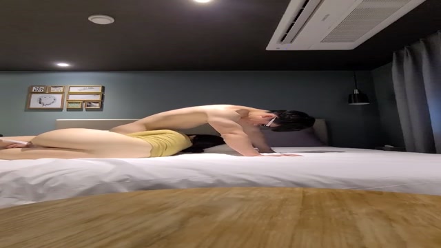 모텔에서 질싸 당하는 처자